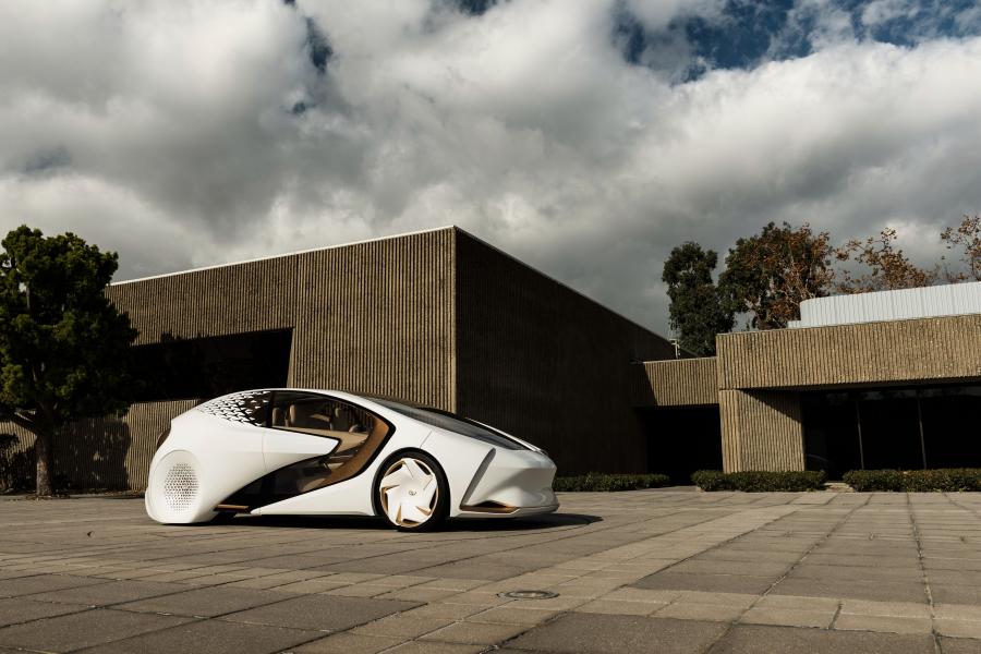  Toyota Concept-i 2017 года  (фото 2 из 45)